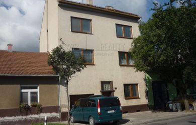 RD -  4 BYTY, ZAHRADA, 2xGARÁŽ, ZP 218 m2,Brno