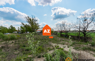 AZ PROPERTY * ponúkame na predaj priemyselné pozemky pri Jazere Košariská v Rovinke.