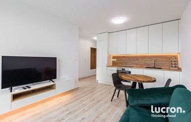 LUCRON | Krásny 2 izbový byt s parkovaním na prenájom v projekte Arboria na Novomestskej ulici