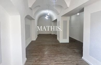 Na prenájom zrekonštruovaný obchodný priestor na Trojici ( Prešov )