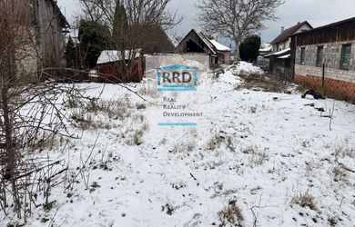 Iba u nás na predaj stavebný pozemok v obci Mošovce