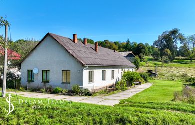 Rodinný dom so štyrmi bytovými jednotkami v obci Beluj