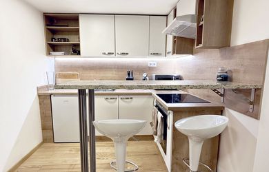 Investičný balík: 2 zrekonštruované byty + potenciál nadstavby