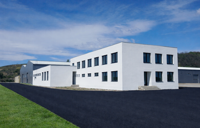 Industrial Warehouse & Production Hall for Lease – 10,500 m², Tornaľa (Gemer),modern facility, loading docks / Prenájom výrobno-skladovej haly
