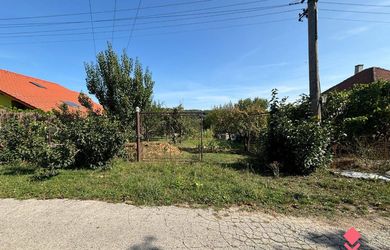 Pekný stavebný pozemok Klížske Hradište