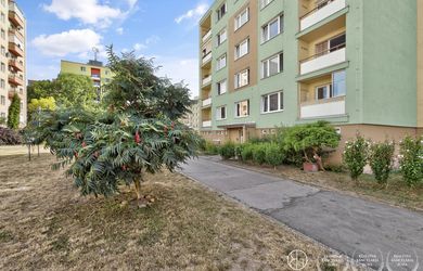 BOSEN | 2 izbový byt s loggiou v centre Fiľakova, 65m2