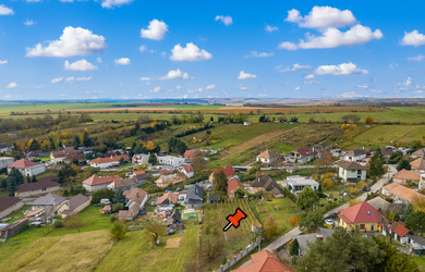 PNORF – Exkluzívne na predaj stavebný pozemok 1 131 m², šírka 20 m, vinica, Sasinkovo