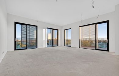 Veľkometrážny 4-izbový apartmán v prémiovom projekte v blízkosti downtownu, 200 m2, možný odpočet DPH