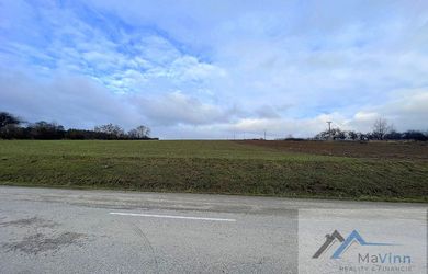 Na PREDAJ pôda 15000m² Malé Hoste - Bánovce n/B.