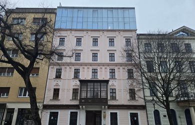 IMPREAL »» Staré Mesto » Exkluzívne miesto pre Vaše kancelárie »  114m2/146m2 na Hviezdoslavovom námestí  (ENG/DE text inside)