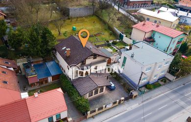 NEWDAY | NA PREDAJ 25-ročný rodinný dom s 2 bytovými jednotkami | 358 m2 úžitková plocha | 420 m2 pozemok | Partizánska - Trenčianske Teplice