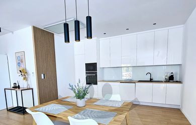 Na prenajom - Moderný loft s veľkou terasou v centre Prievidze