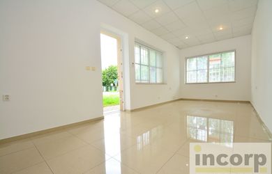 KANCELÁRSKO - OBCHODNÝ SAMOSTATNÝ CELOK (40 M2), KADNÁROVÁ ULICA