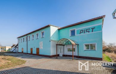 Na predaj výrobná hala s administratívnou časťou pri Lučenci