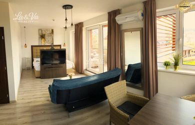 Na predaj veľký 49m2 apartmán Podhájská.