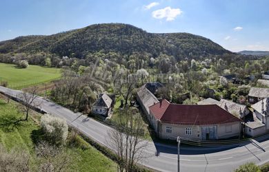 DIRECTREAL|Dom s dušou vidieka a veľkým pozemkom - ideálny na chalupu či hospodárenie!