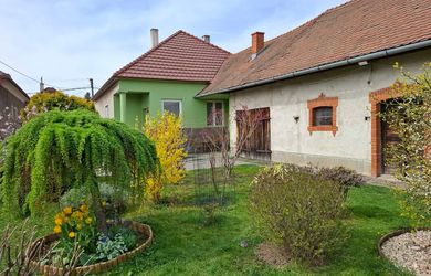 ZNÍŽENÁ CENA O 10 000 €! Rodinný dom v Žitavanoch s pozemkom 1 477 m²