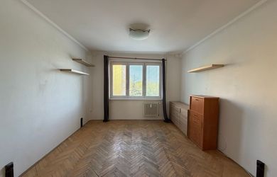 Predaný: Priestranný 1-izbový byt s potenciálom prerábky na 1,5-izbový v Ružinove