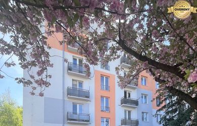 NA PREDAJ! 3i byt s 2 balkónmi - pôvodný stav, 69 m2, 28. októbra, TN