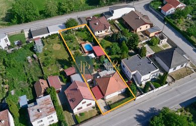 Predaj rodinný dom, 9á pozemok, garáž, bazén, Chrenová