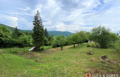 Na predaj | Stavebný pozemok | 1393 m² | 99 €/ m² | Trenčianske Teplice