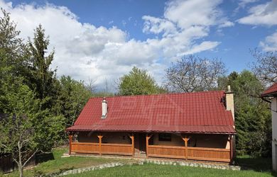 Zrekonštruovaná chalupa na polosamote blízko lyžiarskeho vleku