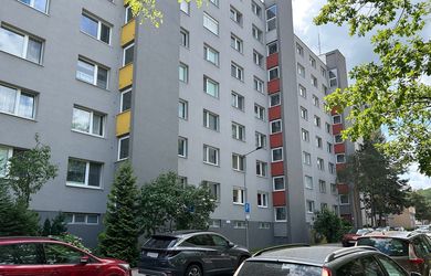 4-izbový byt na predaj v obľúbenej lokalite BA IV, Dúbravka – Gallayova ulica