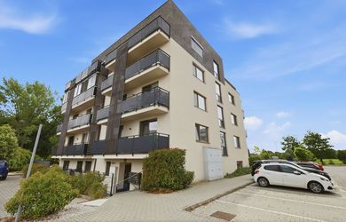 Prenájom, 2.izbový byt s veľkým balkónom v Hamuliakove
