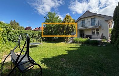 Príjemný 5i RD 180m2, pozemok 480m2, GARÁŽ, Ostružinová ul., BA II-Vrakuňa, KLÍMA, terasa,  tichá, zelená lokalita v zástavbe nových rodinných domov