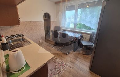Ponúkame na prenájom priestranný 1 izbový byt s balkónom v Komárne