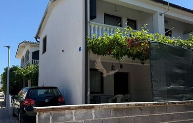 Chorvátsko - Dom ako výhodná investícia len 200m od mora