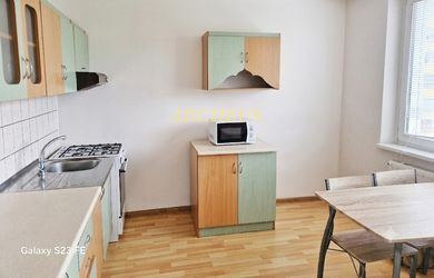 Prenájom 3 izbový byt s loggiou , 68 m2 , Volgogradská ,PO