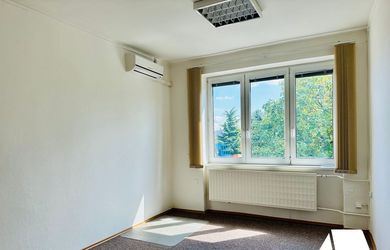 Prenájom kancelária – 22 m², Rybárska ulica, Nitra