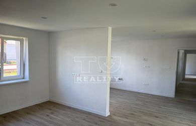 NA PREDAJ 4-IZB.  ŮTULNÝ DOMČEK PO KOMPLETNEJ REKONŠTRUKCII,  TRENĆIANSKA TEPLÁ