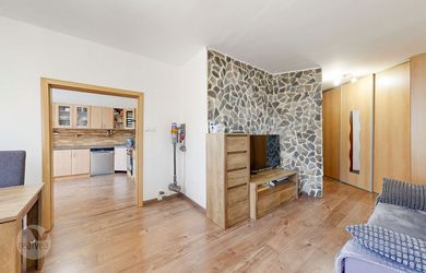 Na predaj priestranný 3 izbový byt na obľúbenom sídlisku Západ v Poprade