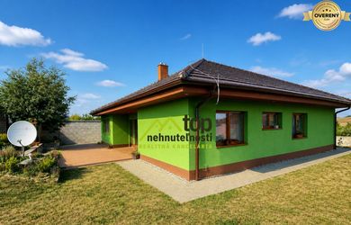 Rodinný dom v Malých Ripňanoch: Pokojné bývanie s moderným komfortom a veľkým pozemkom