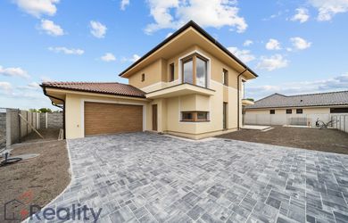 PLUS REALITY I Moderný a nadštandardný rodinný dom pripravený na bývanie v meste Dunajská Streda – časť GardenTown na predaj!
