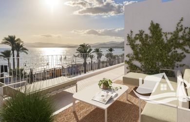 Život u moře na dosah. Moderní dvojdům 50 m od pláže, La Azohía, Cartagena, Španělsko