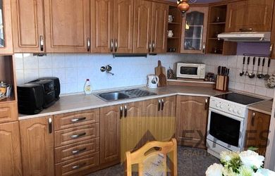 RK EXPRES - na predaj 2 izbový tehlový byt v Handlovej, čiastočná rekonštrukcia, 62 m2, ul. Partizánska.