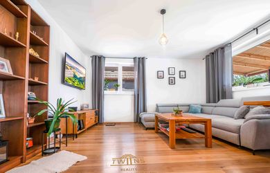 Na predaj rodinný bungalov pri Senci – Hrubý Šúr, bazén, terasa, nízke náklady
