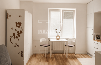 Štýlová garzónka po rekonštrukcii | Bratislava – Ružinov, Štrkovec