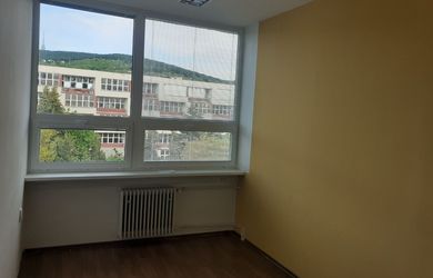 MLADÁ GARDA - Prenájom kancelárie 15 m2 na Račianskej ul.