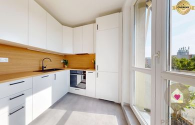 RUŽINOV - 3 izbák po kompletnej rekoštrukci, balkón, loggia, Šandorová