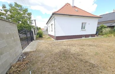 Priestranný 3 izbový RD v Ružinove