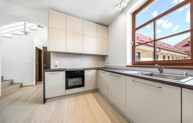 Novostavba v historickom centre | Mezonét 4i, 126,4 m² s výhľadmi | Sereď