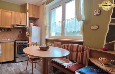 SLOVREAL - na predaj 3 izbový byt Vyhne, 63 m2