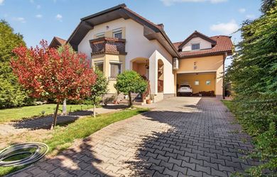 REMAX ponúka na predaj 5 izb. rodinný dom na vedľajšej ulici v Trnave- časť Modranka